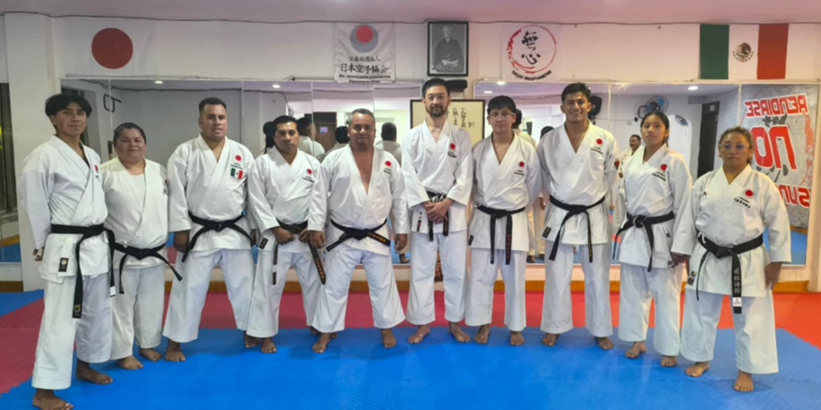 Instructores y equipo de Mushinkan Karate Do Shotokan